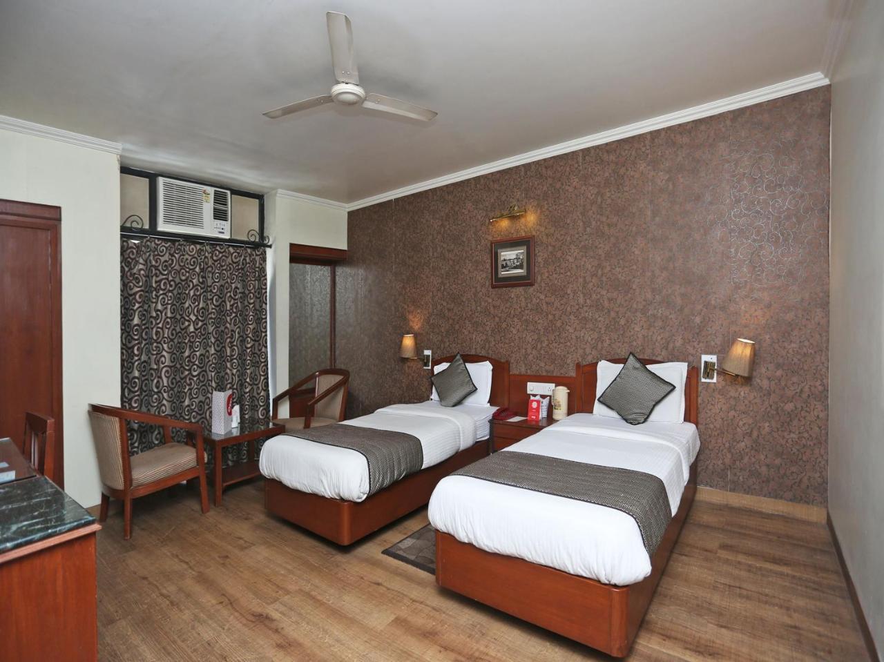 Oyo 3499 Tekarees Inn 勒克瑙 外观 照片