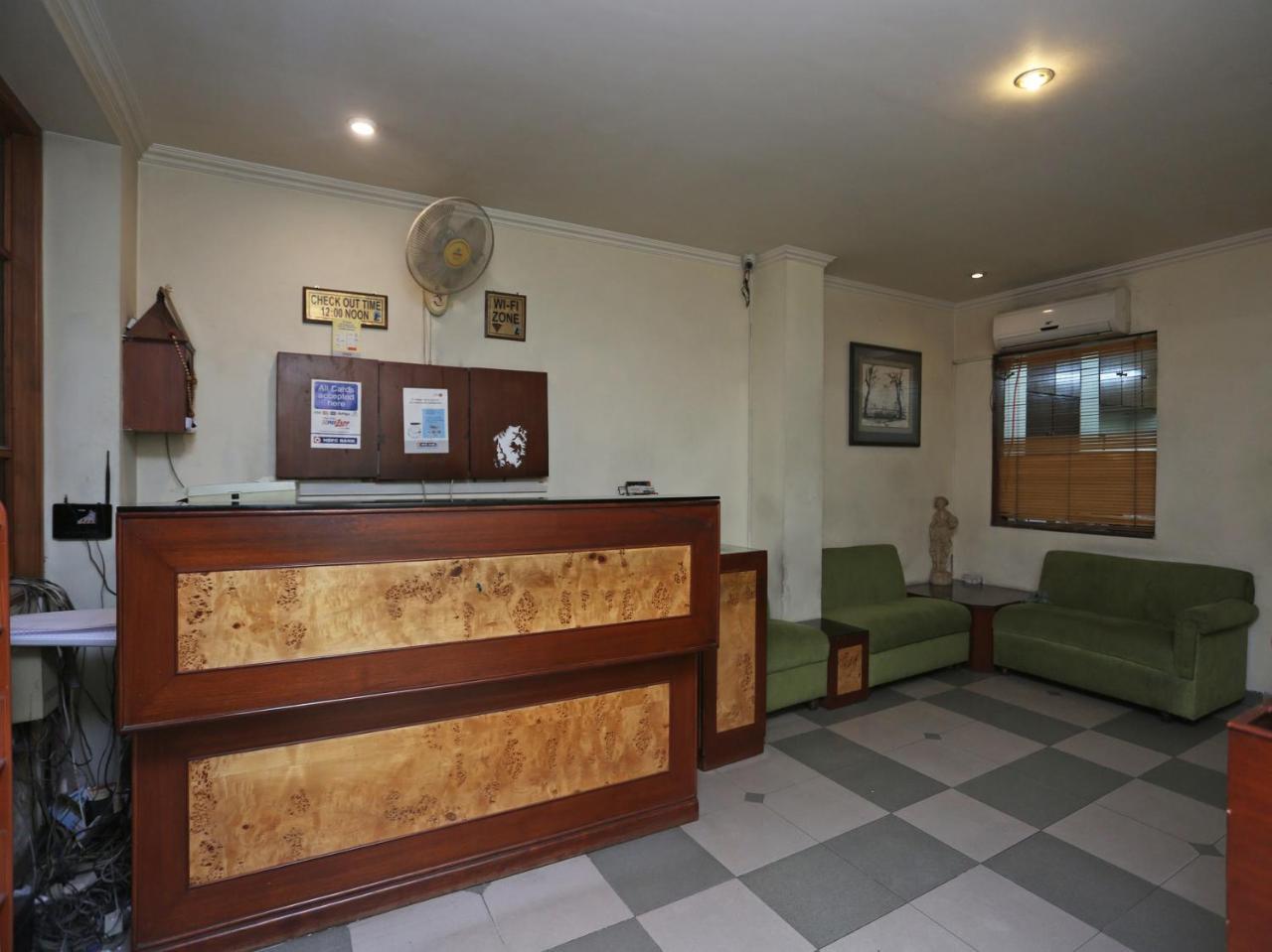 Oyo 3499 Tekarees Inn 勒克瑙 外观 照片